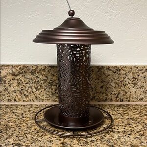 Elegant Brown Metal Bird Feeder